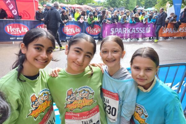 Lau­fen, Lachen, Durch­hal­ten: Das KOMM beim Junior Mara­thon!